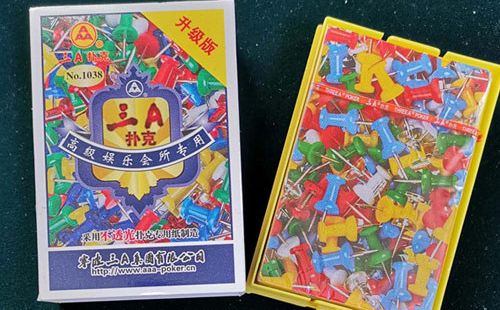 哈密扑克批发采购指南与产品质量识别要点解析